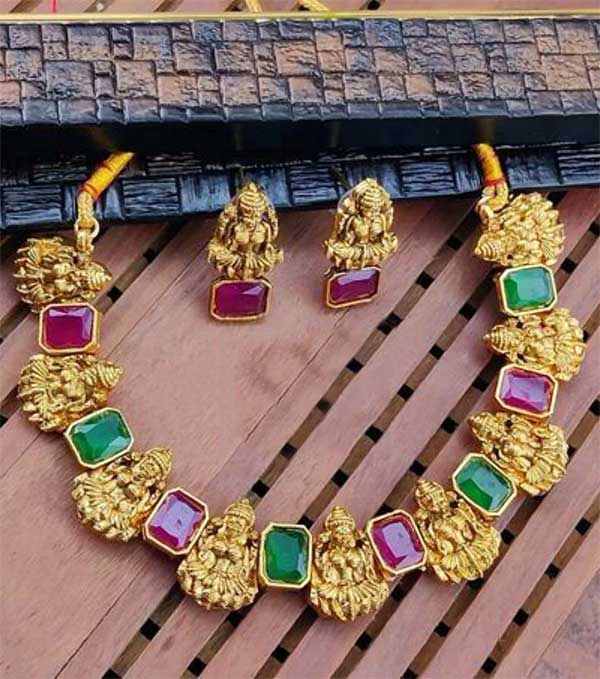 This gorgeous necklace set is crafted infusing cultural and spirituality into each piece, keeping in mind the auspicious nature of a wedding along with the need to adorn a bride in grand finery so that all eyes are on her. The charming earrings in antique finish can be easily worn in any big and small occasion after the wedding. definitely going to complement every color of your outfit and never cause a mismatch This is a perfect package to step into a new life with inherit traditions.